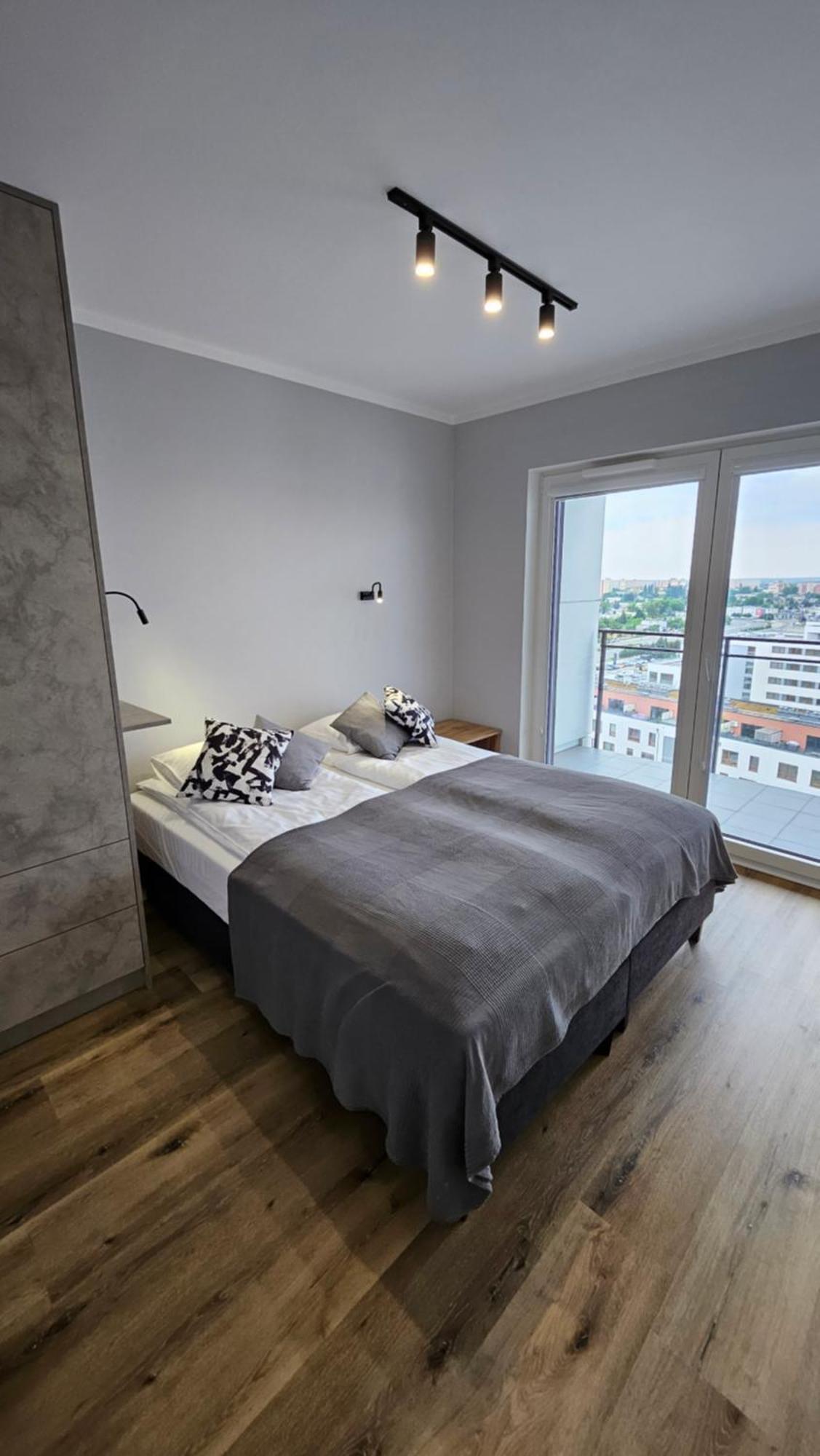 Apartament Bulgarska 59 - Sypialnia I Salon - 40M2 - Self Check In 24H Poznan Exterior photo